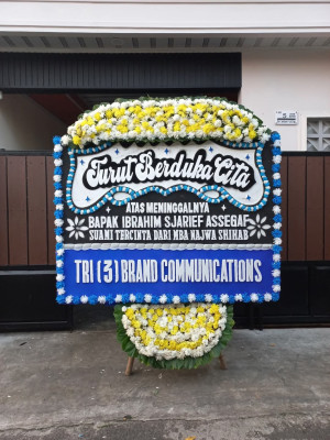 Papan Bunga Duka di Mamajang Dalam
